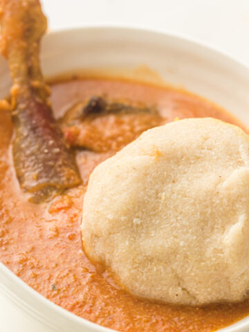 Nkatenkwan (Ghanaian Peanut Soup)